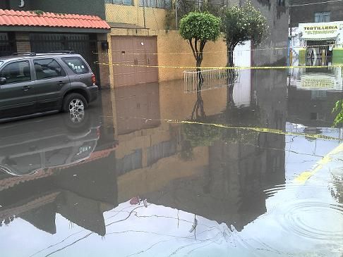 Inundacion03_Ciudad Nezahualcoyotl_julio2012