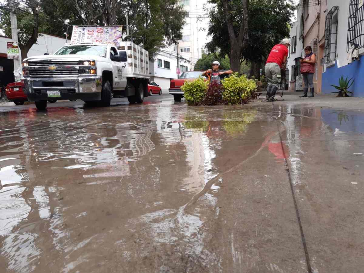 Cdmx Reparan Mega Fuga De Agua Potable En La Roma Excelsior Agua