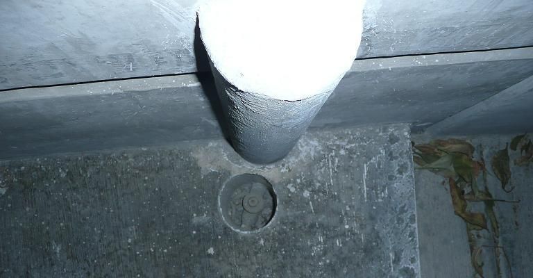 Toma de agua clandestina en Periférico Sur