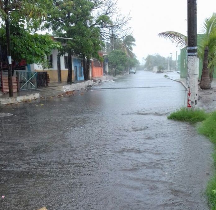 Sube el agua en la colonia Alameda