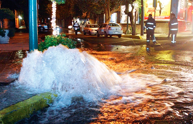 Fugas generan pérdida de 40 por ciento del agua de Ciudad de México