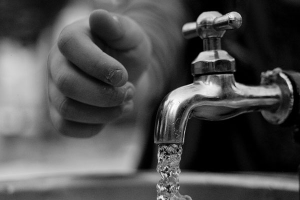 Querétaro-Legisladores del PAN aprueban ley sobre agua en Querétaro; advierten que privatizarán el servicio (Proceso)