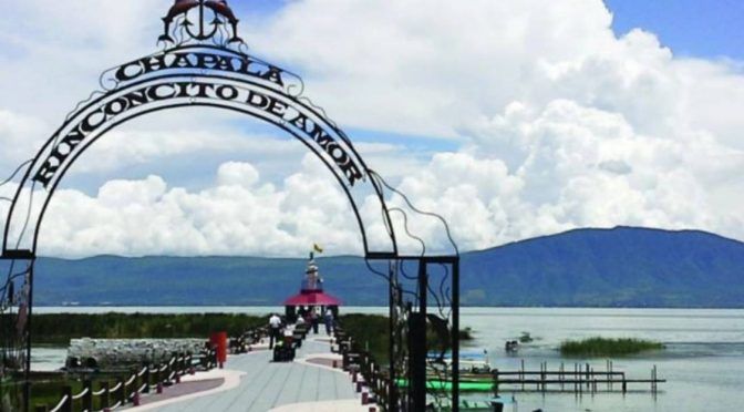 Jalisco: Defensores exigen detener permisos de desarrollos en el Lago de Chapala (W Radio)