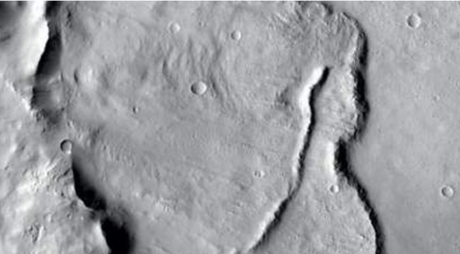 Hallan primera evidencia de sistema de agua subterránea en Marte (Bajo Palabra)