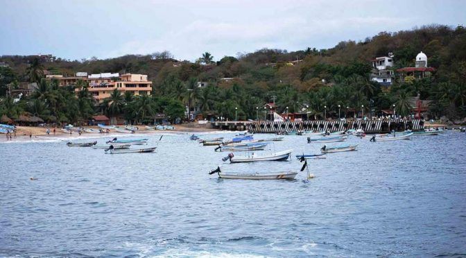 Oaxaca: Aplican plan para sanear Puerto Ángel (NVI Noticias)