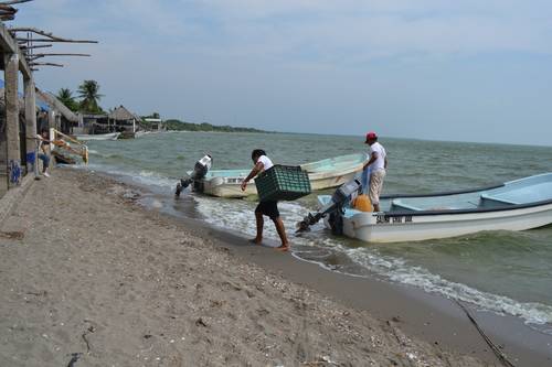 Oaxaca: Quitan apoyo federal a pescadores de Juchitán (La jornada)