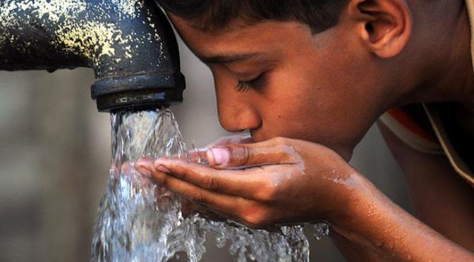 OMS: Acceso a agua potable reduce desnutrición y mortandad infantil (La jornada)