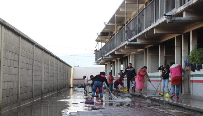 Michoacán: Se desborda canal de riego por tromba en Yurécuaro (El Universal)