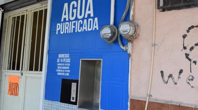 Por escasez de agua proliferan purificadoras de agua (El Siglo)