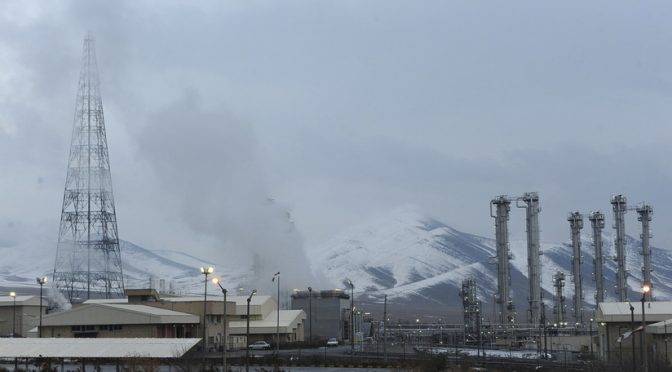Irán planea reanudar las actividades en el reactor nuclear de agua pesada de Arak (RT)