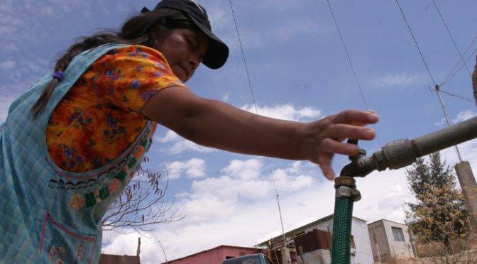 Oaxaca: sin agua potable colonos de tres agencias de la ciudad capital (El Imparcial de Oaxaca)
