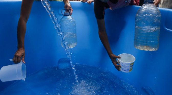 OMS dice no hay pruebas que microplásticos en agua potable amenacen la salud (Perú21)