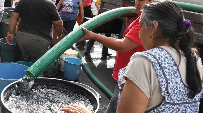 Estado de México: Padecen por falta de agua vecinos de Ecatepec (Excelsior)