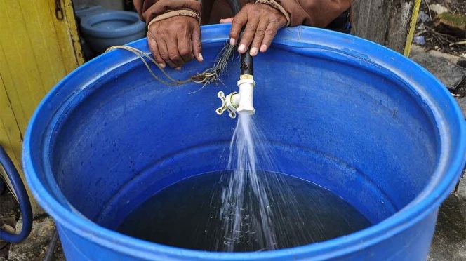 CDMX: Pipas llevarán agua a Iztacalco para enfrentar desabasto (Excelsior)