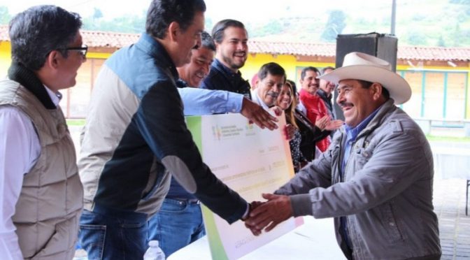 Michoacán: Gobierno paga servicios ambientales a productores de agua de la región Oriente (Primera Plana)