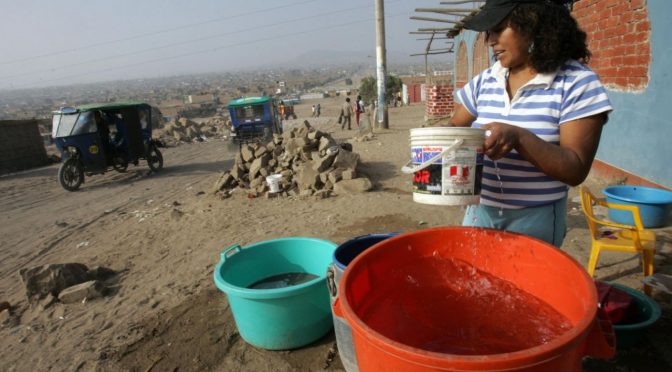 La carencia de agua limpia y potable impacta directamente en la economía ( Yahoo Noticias)
