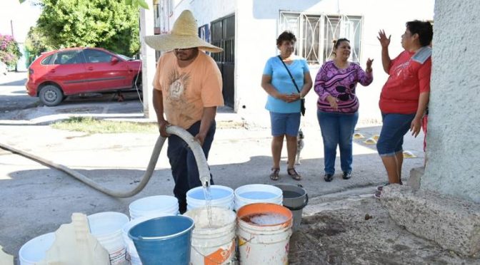 Torreón: Por falta de agua, protestan vecinos de Nueva Aurora (Noticias del Sol de la Laguna)