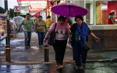 CDMX: Prevén lluvias de muy fuertes a intensas en Puebla, Veracruz y Oaxaca (El Universal)