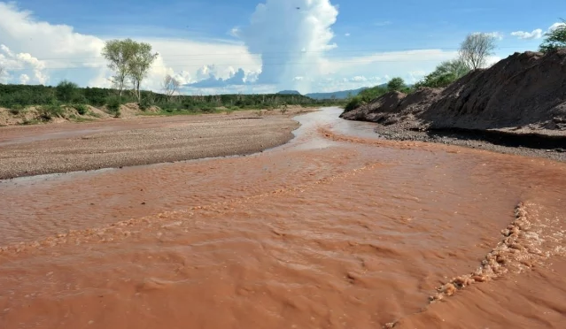 Sonora: Alertan sobre enfermedades provocadas por componentes en el río (El Universal)