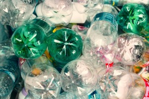 México: Impulsarán en el Senado iniciativa de Ley para disminuir residuos plásticos y fomentar el reciclaje (Hombres del Poder)