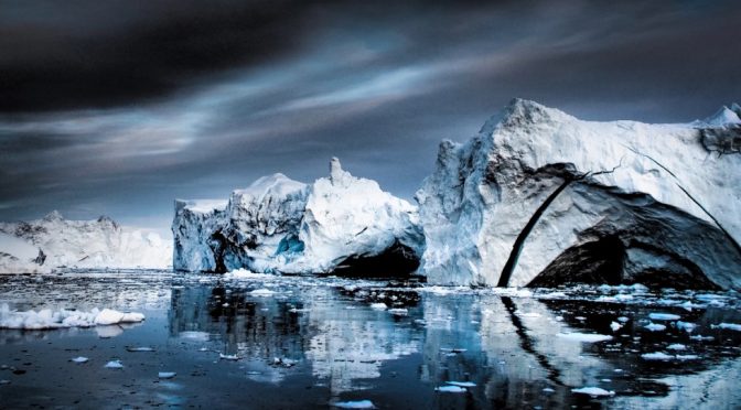Groenlandia abre su mercado para vender agua del deshielo de icebergs (López Dóriga Digital)