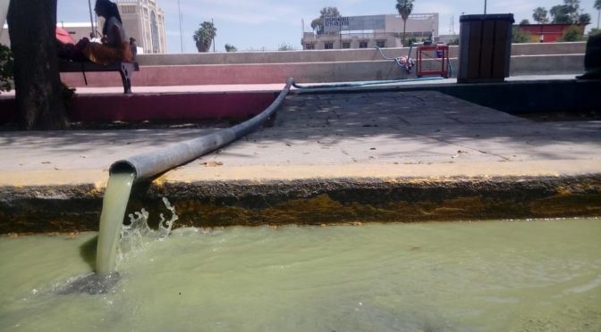 Coahuila: agua sucia invade la Plaza Mayor de Torreón (El Siglo de Torreón)