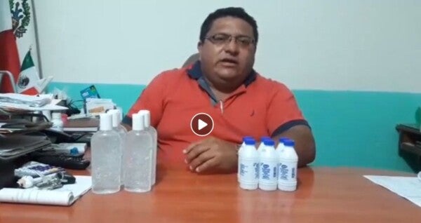 Yucatán: Alcalde de Sucilá condiciona venta de gel antibacterial al pago de agua (Diario de Yucatán)