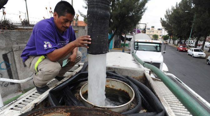 CDMX: Lanzan plan de emergencia para abastecimiento de agua con 576 pipas (La Jornada)