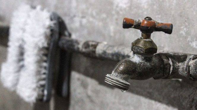 Suspenden suministro de agua en 6 municipios del Edomex (Excelsior)