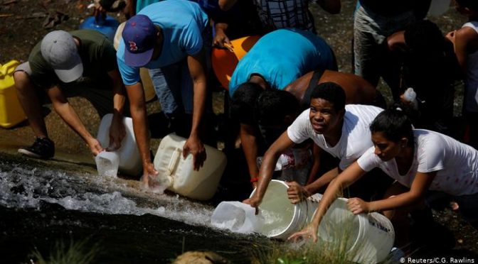 Venezuela y la falta de agua: los camiones cisterna son “una estrategia de propaganda muy cruel” (DW)