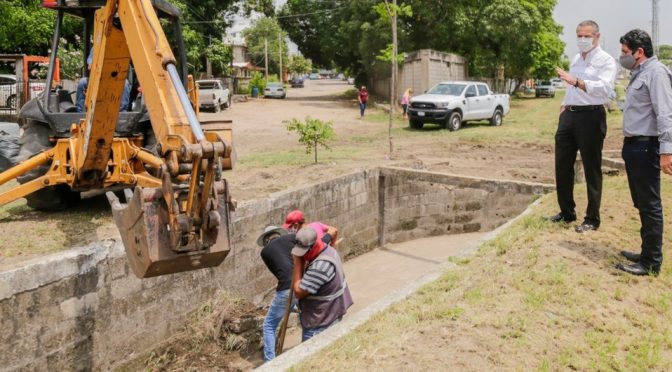 Tamaulipas: Impulsa Adrián Oseguera el mantenimiento de canales en Ciudad Madero (Milenio)