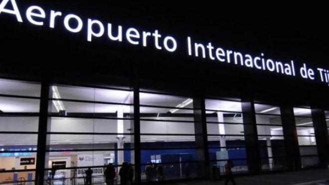 Baja California: Por adeudo de predial y agua, cierra aeropuerto de Tijuana (La Jornada)
