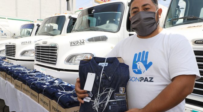 San Luis Potosí: Uniforman a trabajadores del programa “Agua en tu casa” (El Exprés)