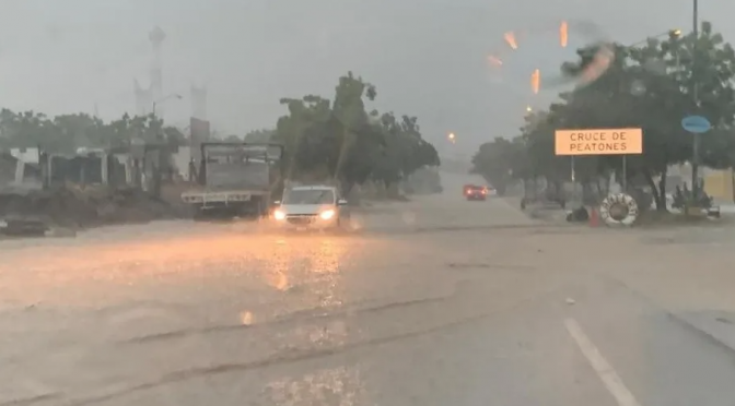 Sinaloa: Mazatlán amanece bajo el agua tras fuertes lluvias al sur de Sinaloa (Debate)