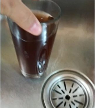 EDO. MÉX. : Vecinos de Satélite denuncian suministro de agua “color café” (El Universal)