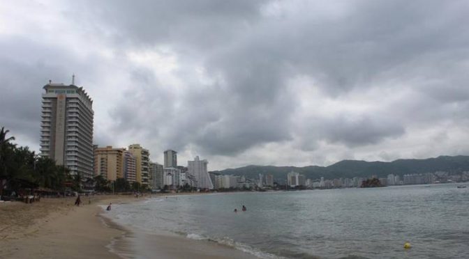 Lluvias en Guerrero provocan inundaciones leves y taponamiento de drenaje (El Sol de Acapulco)