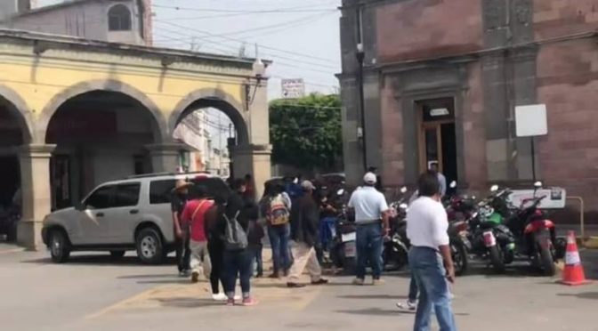 Otra vez manifestación en Ixmiquilpan contra el alcalde Pascual Charrez (El Sol de Hidalgo)