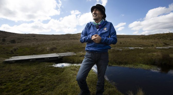 Ecuador: Yaku Pérez, el abogado del monte que defiende el agua (El País)