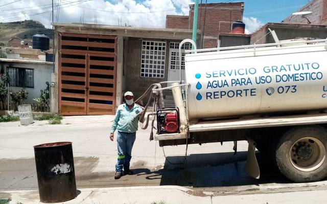 Chihuahua: Vecinos inconformes por insuficiente tandeo de agua (El Sol del Parral)