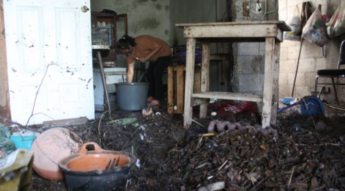 Puebla: “El agua venía tan fuerte que nos hubiera llevado a la barranca”: afectados por lluvias en Puebla (El Sol de Puebla)