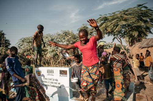 Mundo: AUARA genera más de 56 millones de litros de agua potable en regiones vulnerables (Diario Responsable)