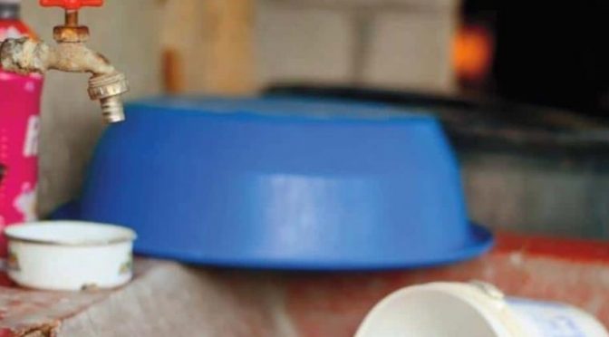 Padecen familias de suministro de agua potable; SAS da a conocer principales causas (Diario Presente)