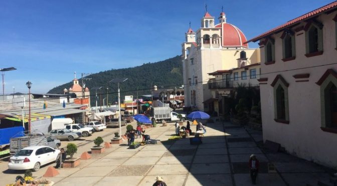 Oaxaca: Habitantes de Ayutla exigen a Murat la reconexión de agua potable (La Jornada)