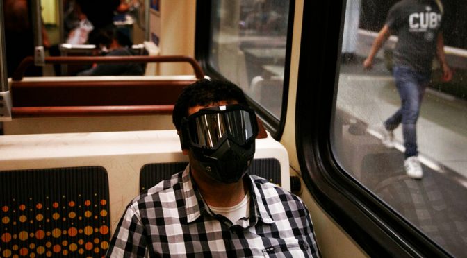 EEUU: Desde mañana, la Alcaldía de Los Ángeles cortará luz y agua a casas, y negocios que hagan fiesta (Sin Embargo)