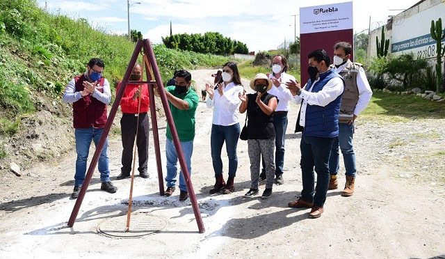 Gobierno de Rivera entrega obras hidrosanitarias y viales (E Consulta)