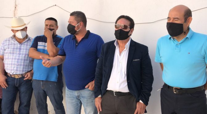 Exigen servicio de agua en granjas del valle ( La Opción)