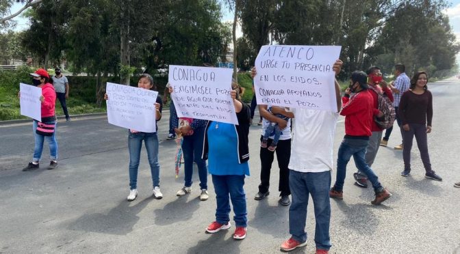 Habitantes de Tequisistlán bloquean carretera Texcoco-Lechería (Milenio)