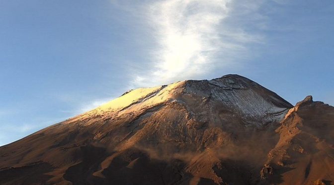 Puebla: El Popocatépetl presentó exhalaciones leves de vapor de agua (ADN 40)