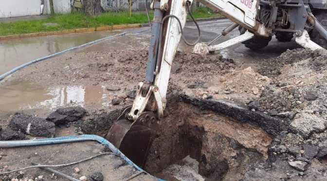 Baja presión de agua por arreglos en cañerías ( El Popular)