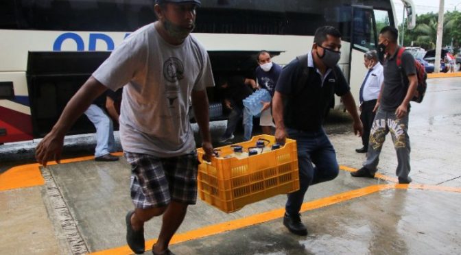 Quintana Roo: Desabasto de agua embotellada en Cancún por huracán Delta (+fotos) (24 Horas)
